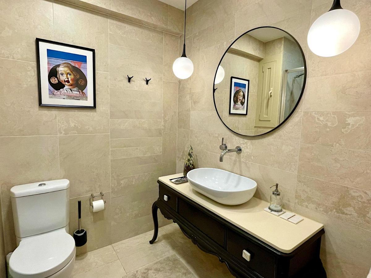 Abbott Apartment - 1 Min From The Beach - 100M2 - Sleeps 8 Sitges Dış mekan fotoğraf