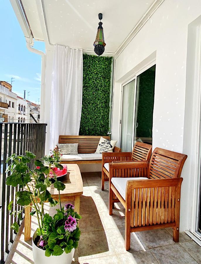 Abbott Apartment - 1 Min From The Beach - 100M2 - Sleeps 8 Sitges Dış mekan fotoğraf