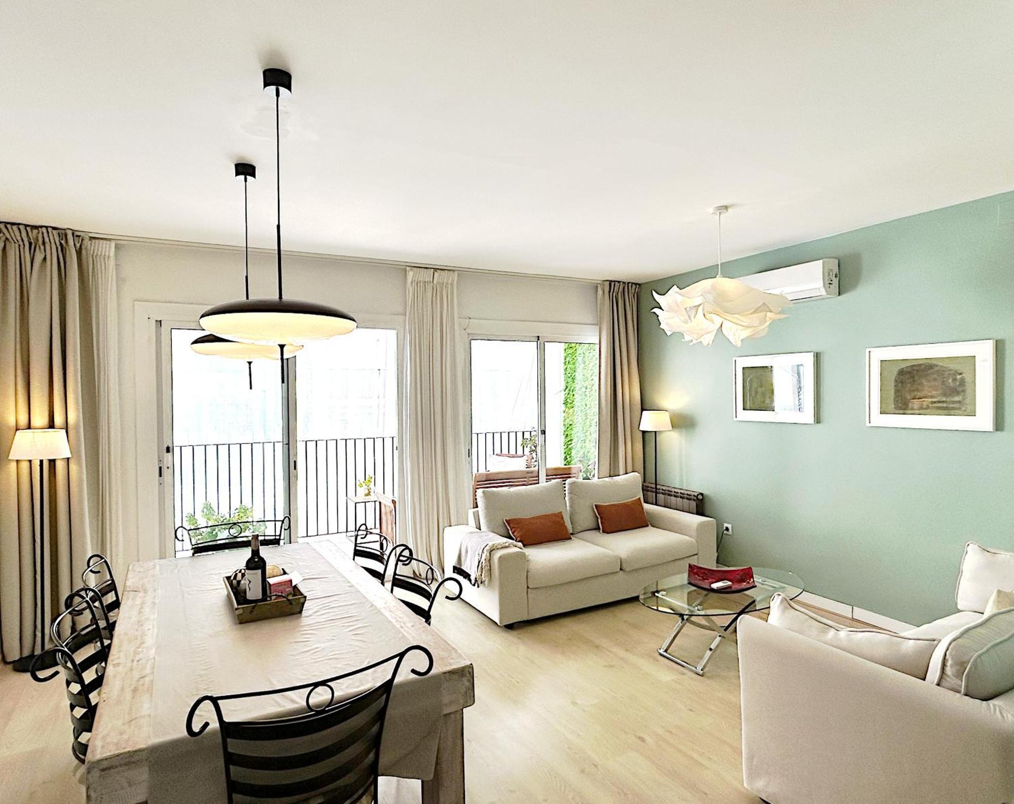 Abbott Apartment - 1 Min From The Beach - 100M2 - Sleeps 8 Sitges Dış mekan fotoğraf