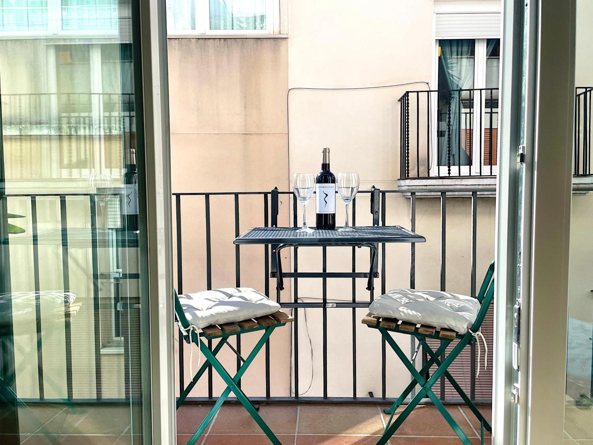 Abbott Apartment - 1 Min From The Beach - 100M2 - Sleeps 8 Sitges Dış mekan fotoğraf
